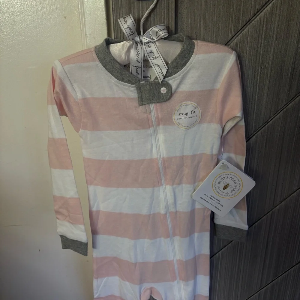 NWT Burt's Bees Baby 24 MLong-Sleeve Stripe Footed Onesie Pajama Pink and White